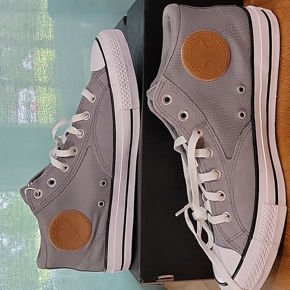 Men's Converse Chuck Taylor All Star Malden Hi Sneakers, Grey/White, 11.5, NIB - Picture 1 of 12
